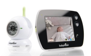 Surveillez votre bébé à partir d'un smartphone ! - BebeZecolo