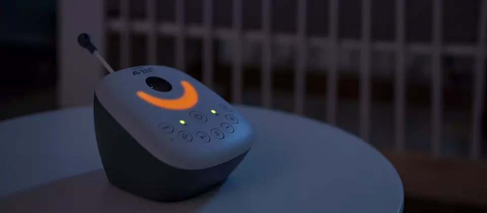 L'écoute-bébé Audio avec projection d'étoiles de Philips Avent dans une chambre